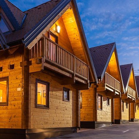Holiday Park Macola Грабовац Екстериор снимка