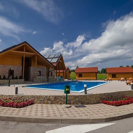 Holiday Park Macola Грабовац Екстериор снимка