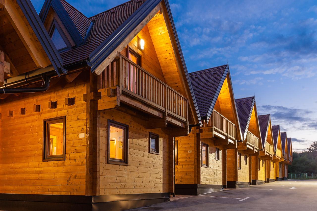 Holiday Park Macola Грабовац Екстериор снимка