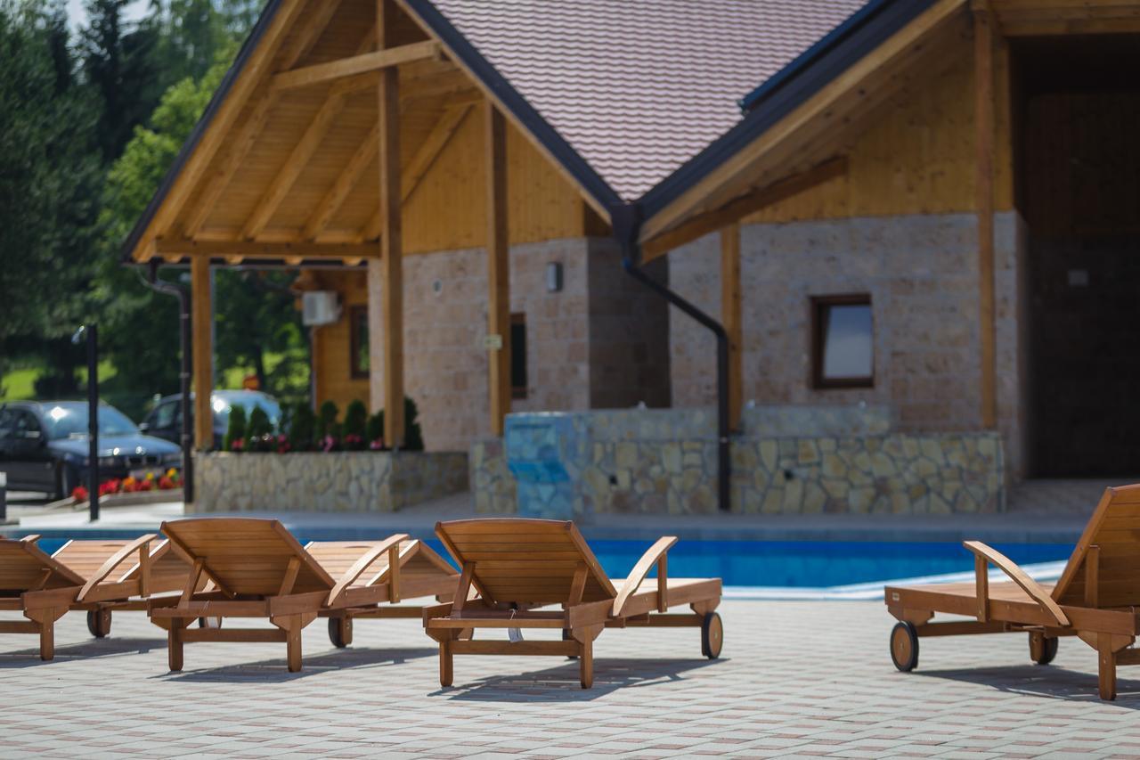 Holiday Park Macola Грабовац Екстериор снимка