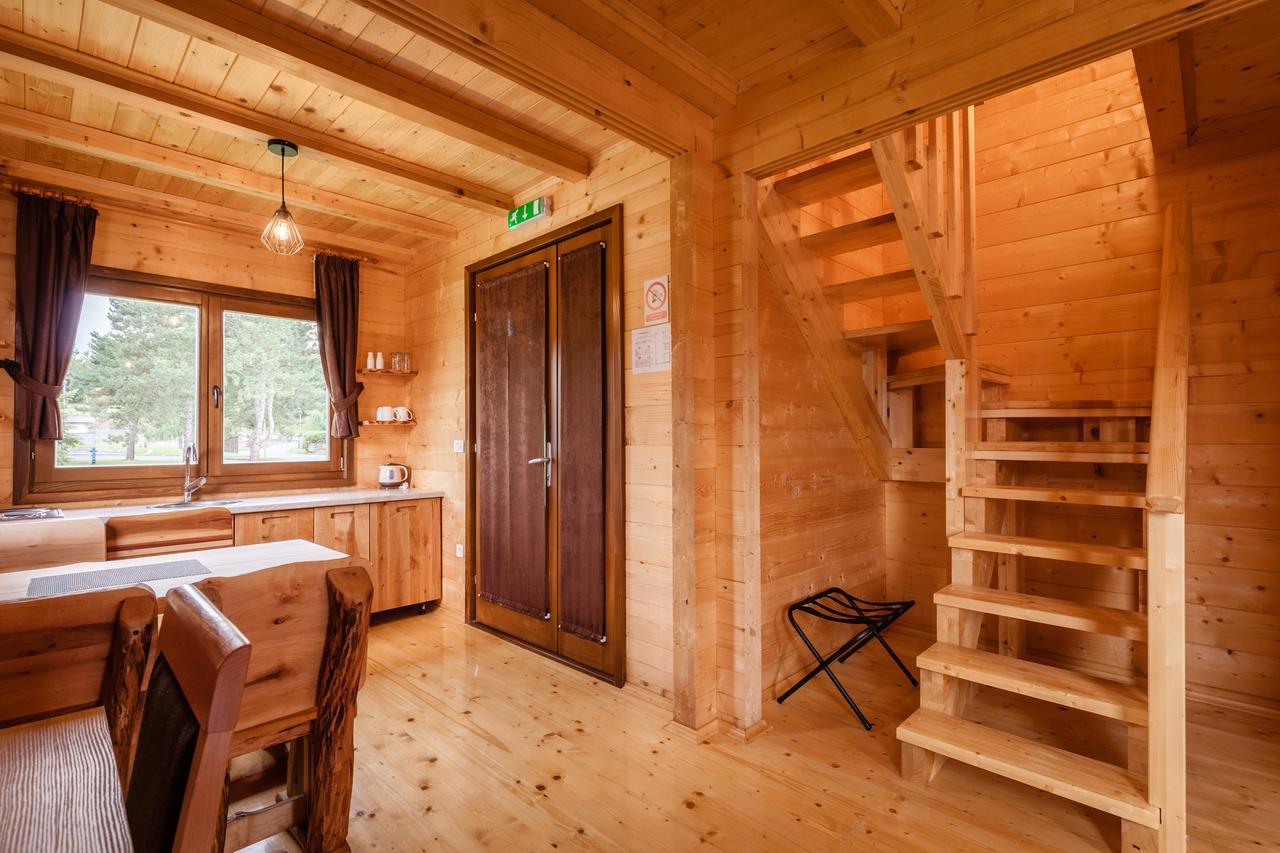 Holiday Park Macola Грабовац Екстериор снимка