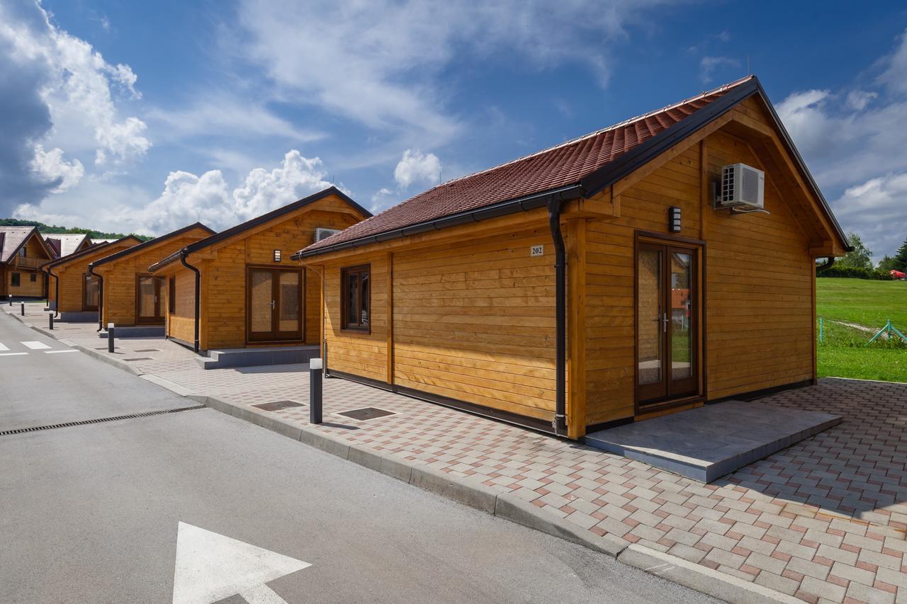 Holiday Park Macola Грабовац Екстериор снимка