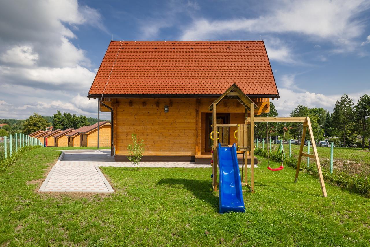 Holiday Park Macola Грабовац Екстериор снимка