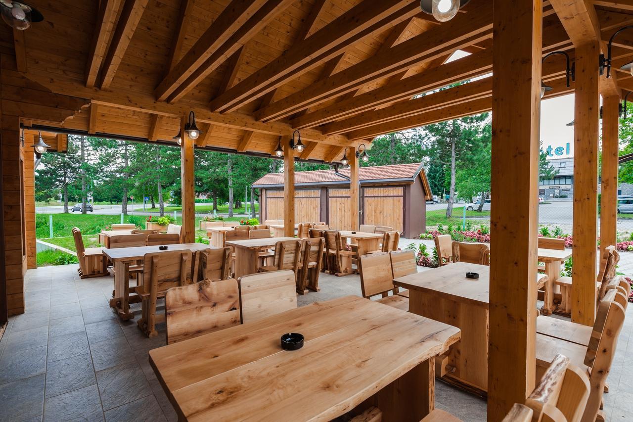 Holiday Park Macola Грабовац Екстериор снимка