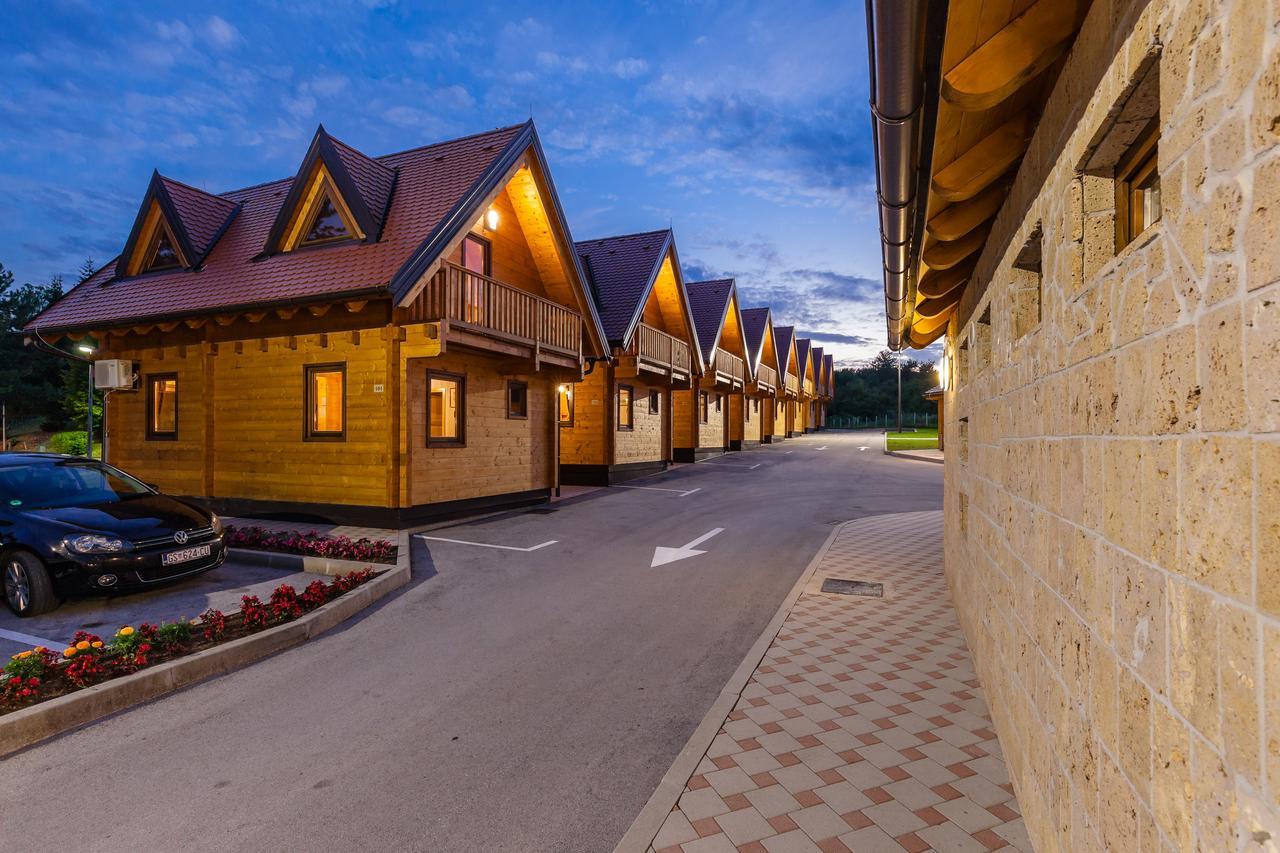 Holiday Park Macola Грабовац Екстериор снимка