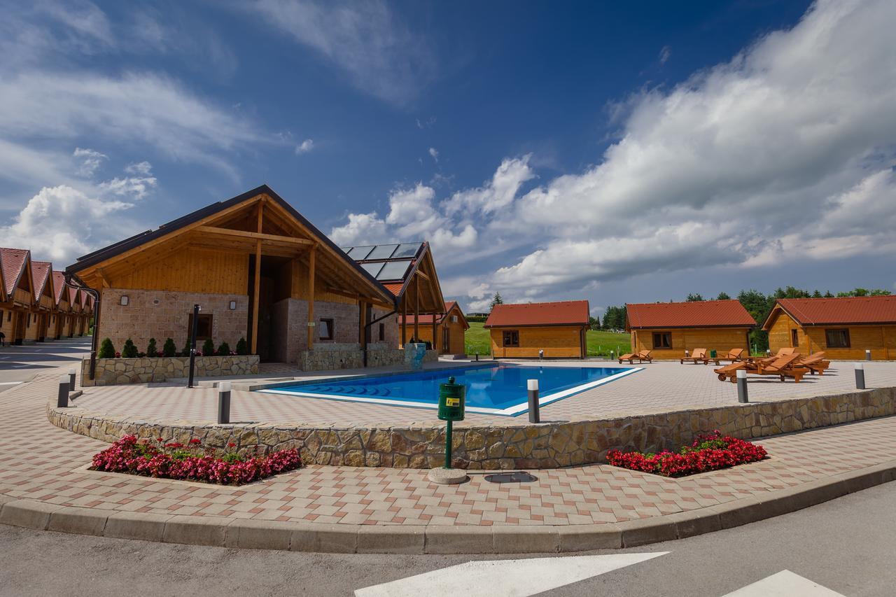Holiday Park Macola Грабовац Екстериор снимка