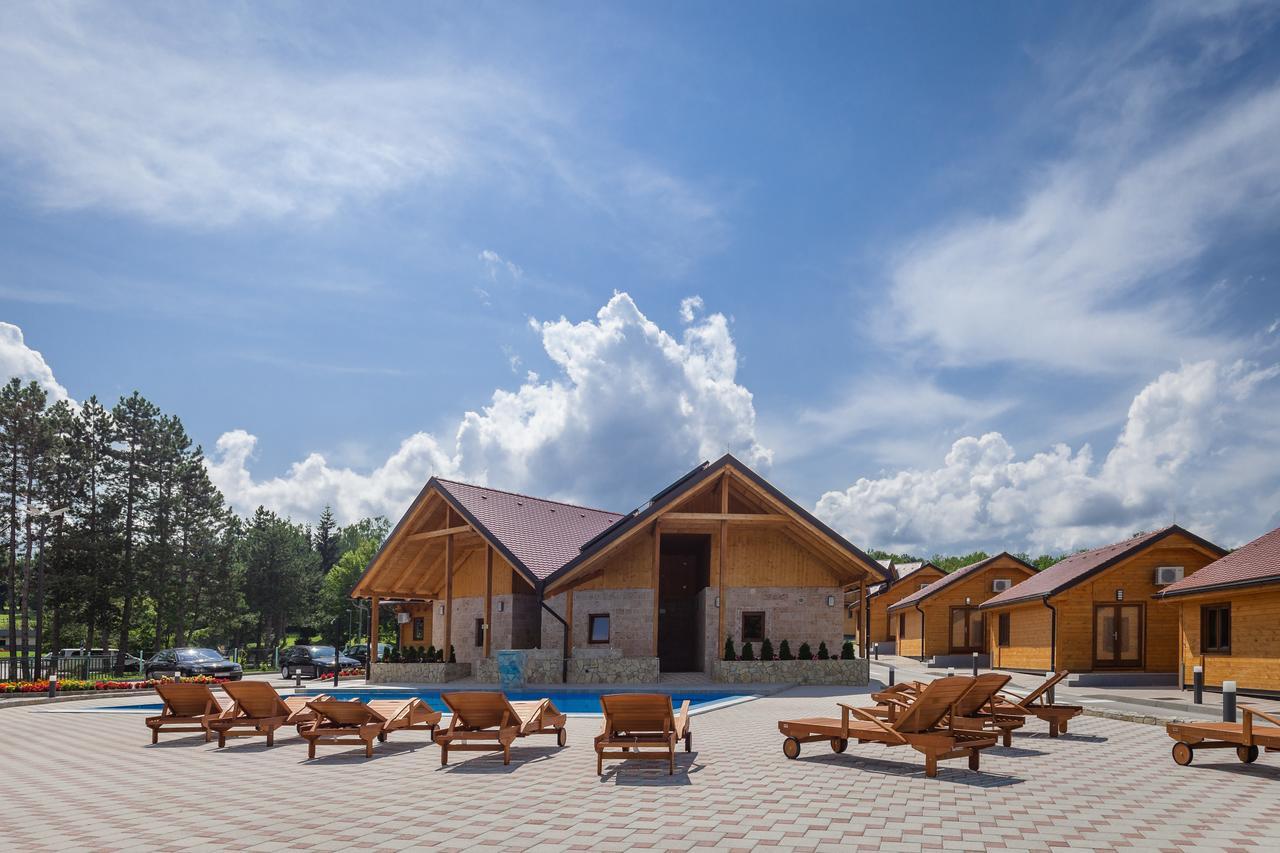 Holiday Park Macola Грабовац Екстериор снимка