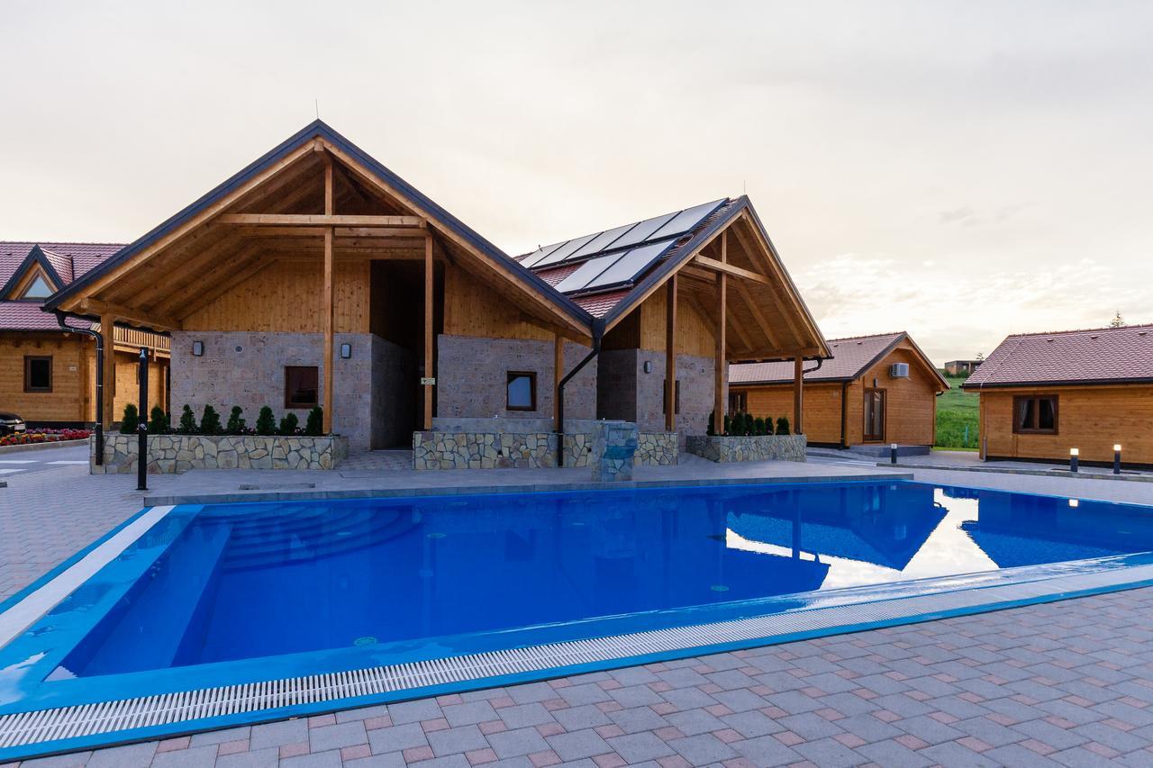 Holiday Park Macola Грабовац Екстериор снимка